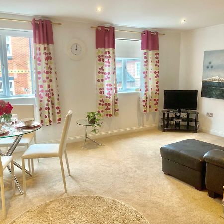 Lahnstein Court Apartman Kettering Kültér fotó