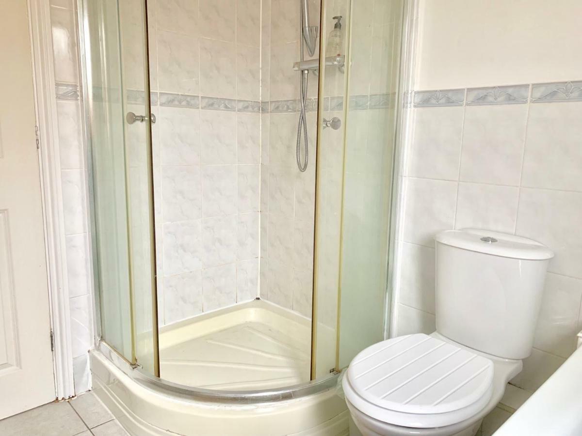 Lahnstein Court Apartman Kettering Kültér fotó