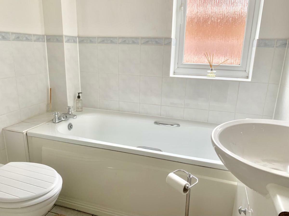 Lahnstein Court Apartman Kettering Kültér fotó